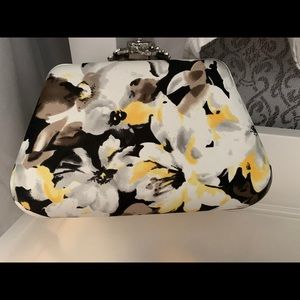 Floral clutch bag
